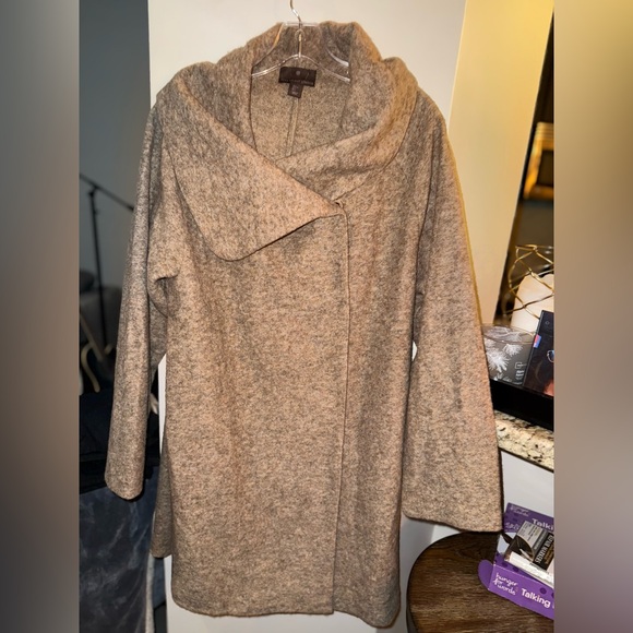 "Fenn Wright Manson US L Large Tan Brown Draped Collar Knit Asymmetrical
Coat L - Picture 1 of 14